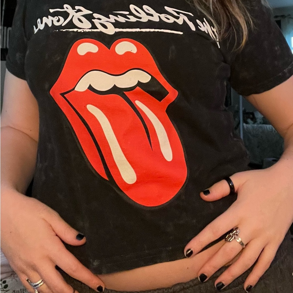 rolling stones crop top, size small